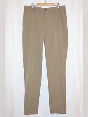 Hart Schaffner Marx Desert Khaki Performance Traveler pants. 33R.